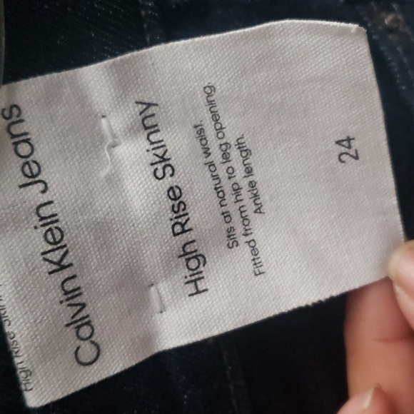 Calvin Kelvin Women's Button-Fly High-Rise Skinny Jeans - Picture 9 of 9